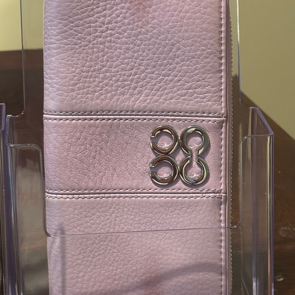 Assorted show items listed for buyer’s choice.  Make your offers